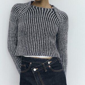 CROP RIBBED KNIT SWEATER